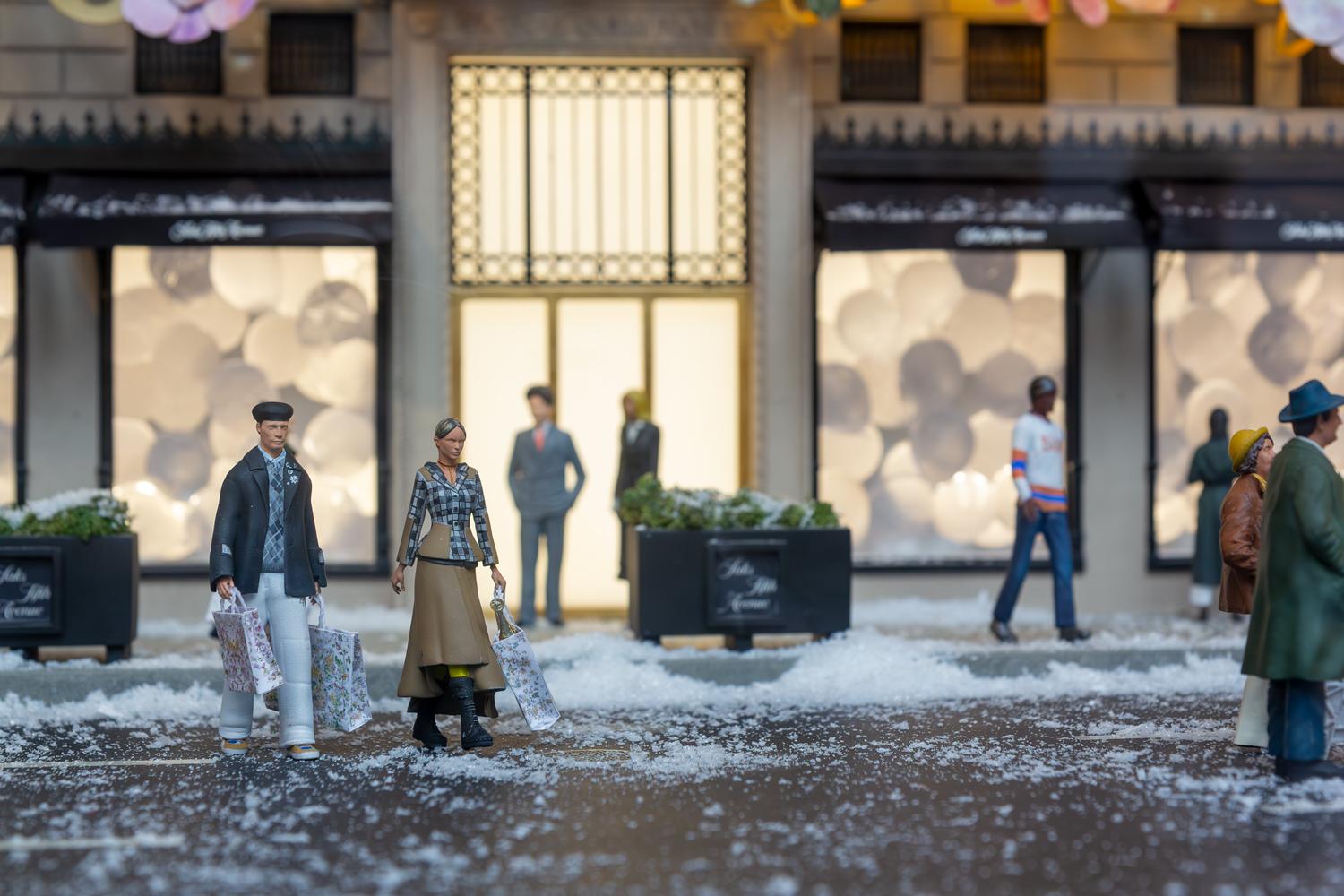 DIOR, "Shopping"