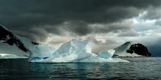 Sculpture of Ice II